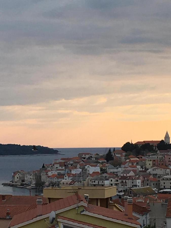 Apartment Svemir Primošten Екстериор снимка